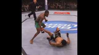 Майкл Джонсон отправляет в нокаут Дэнни Кастильо